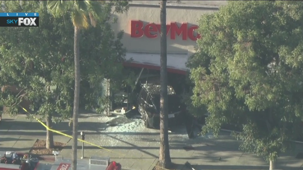 Car crashes into Studio City BevMo